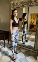 Load image into Gallery viewer, Black and White Rose Designer Foil Leggings
