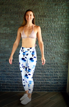 Load image into Gallery viewer, Blue Cornflower High Waist Pocket Leggings