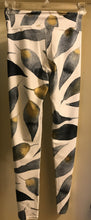 Load image into Gallery viewer, Illuminated Gray Leaves Leggings High Waist