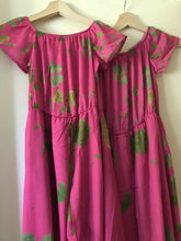 Load image into Gallery viewer, Gold Clover Fuchsia Off-Shoulder Mini With Trail