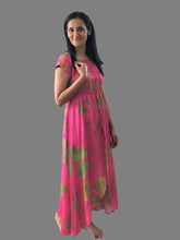 Load image into Gallery viewer, Gold Clover Fuchsia Off-Shoulder Mini With Trail