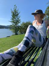 Load image into Gallery viewer, Illuminated Gray Leaves Leggings High Waist